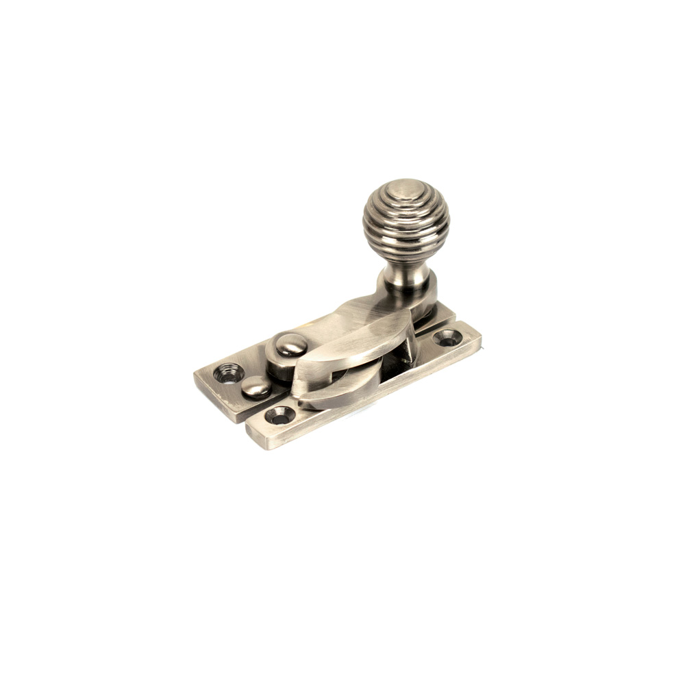 Sash Heritage Claw Fastener with Reeded Knob (Non-Locking) - Antique Nickel